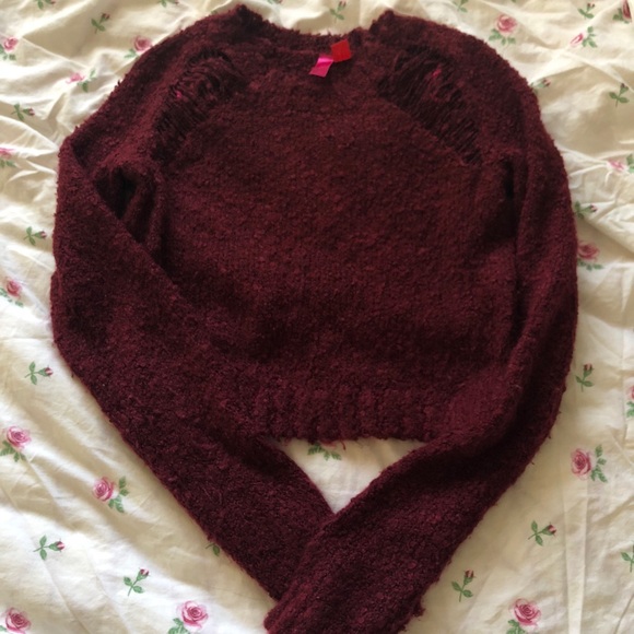 Burgundy Cropped Sweater - Picture 2 of 3
